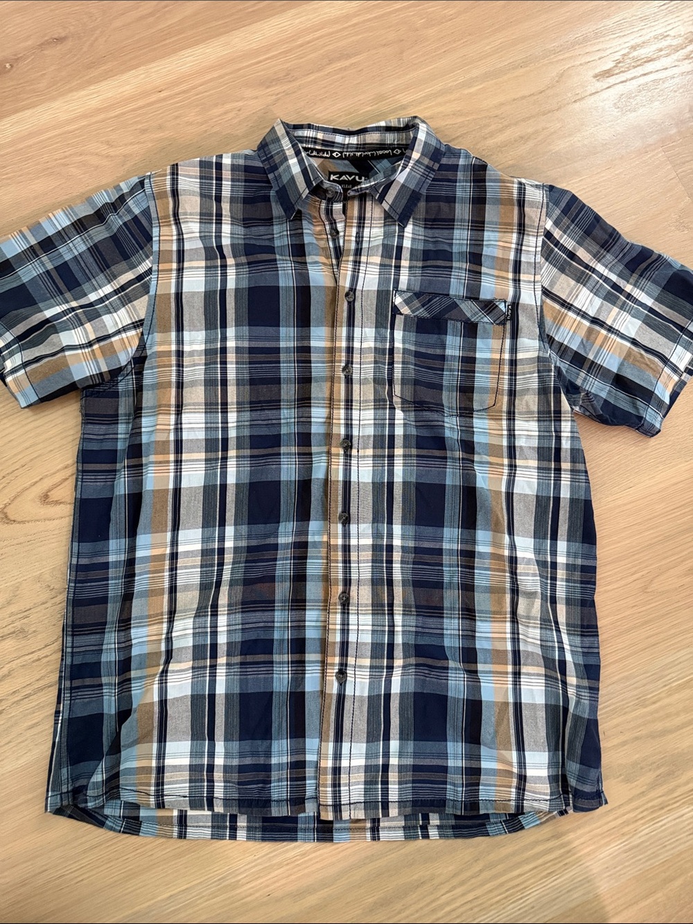 KAVU Mens XL Short Sleeve Plaid Button Down Shirt Blue Tan Gorpcore Outdoors